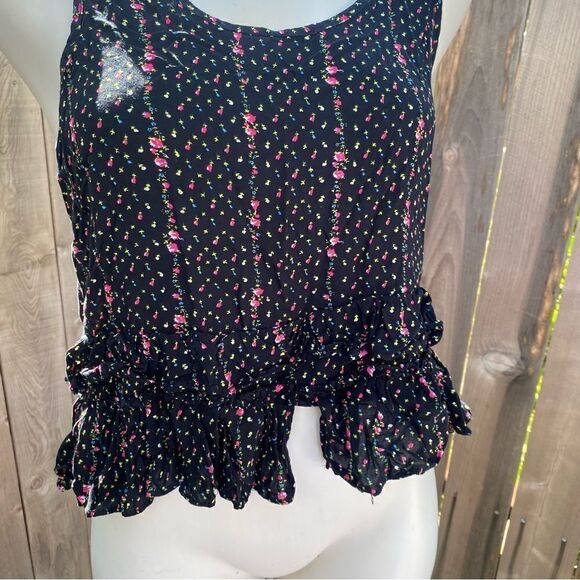 Cotton on floral cropped blouse size medium - Picture 2 of 7